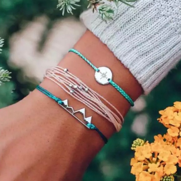 Jewelry - Cute Camping 🌲🏔Bracelet Set